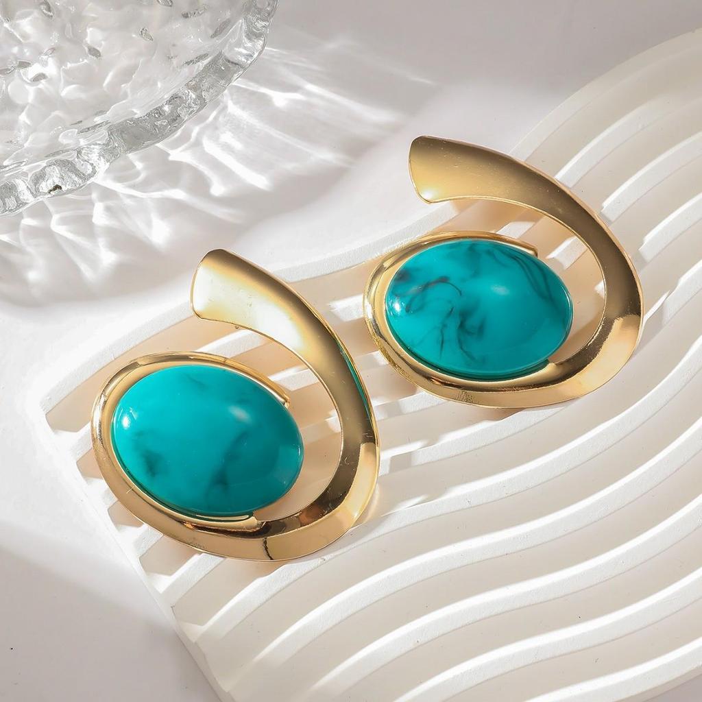 Retro Turquoise Gold Dangle Earrings: European-American Fashion Statement Set