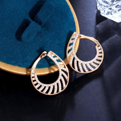 Orecchini CMM stile trendy cerchio simmetrico goccia rotonda zirconi cubici per gioielli da donna color oro