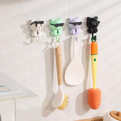 Haki, uchwyty i wieszaki – Haki