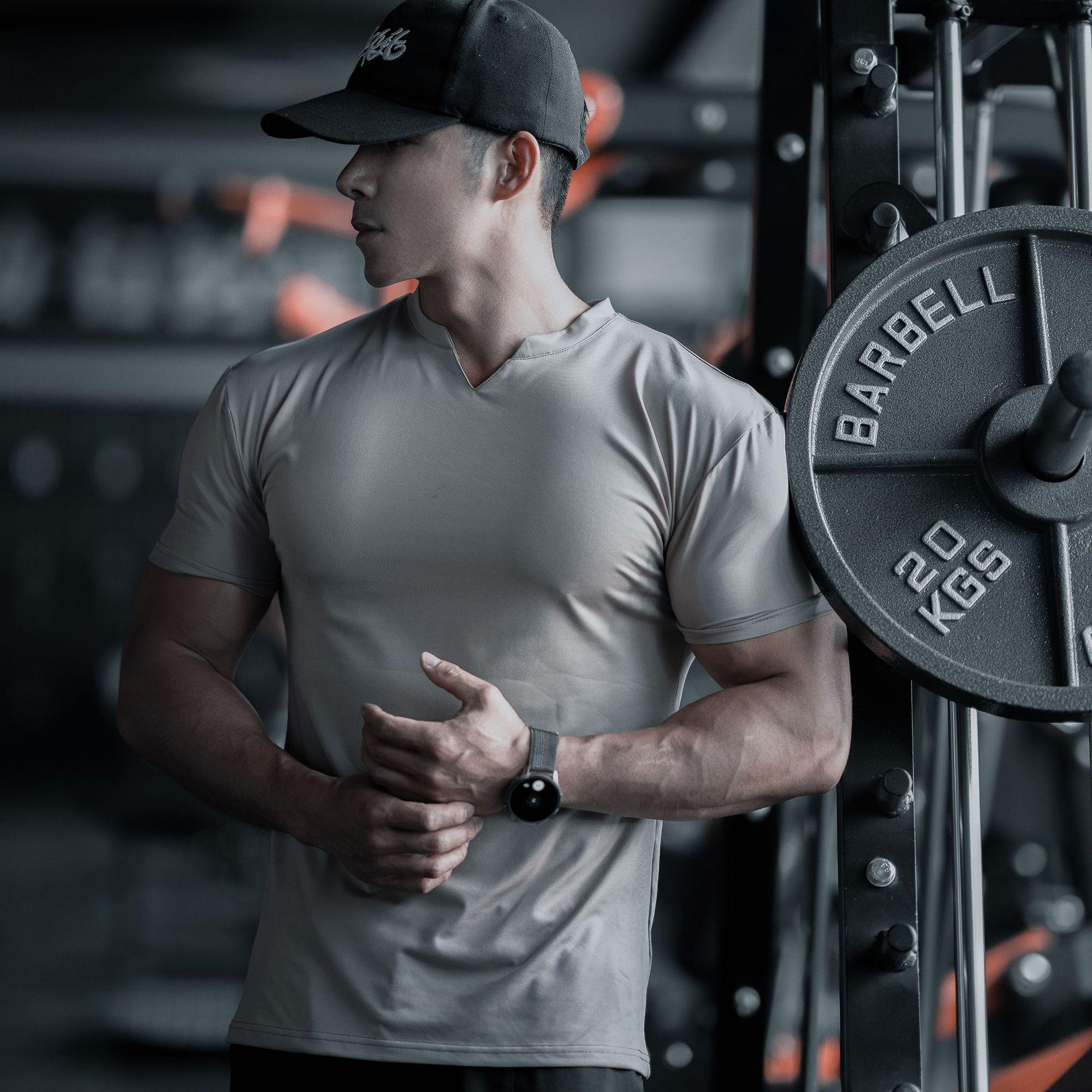 Men s Quick-Dry V-Neck Fitness T-Shirt for Running