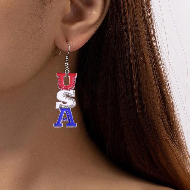 

Pair of earrings, earrings with diamonds to celebrate the classic textured alloy, letter with diamonds срібло сірий колір