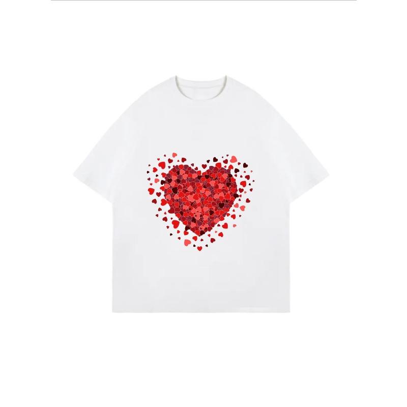 Vintage Oversized T-Shirt with Red Heart Collage Print – Romantic Edgy Heart-Themed Top