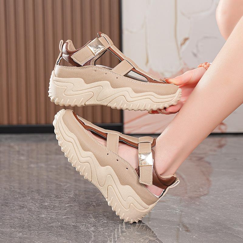 Sandals 2025 new summer versatile hollow sports leisure thick sole heightening explosion hole Roman sandals dad shoes