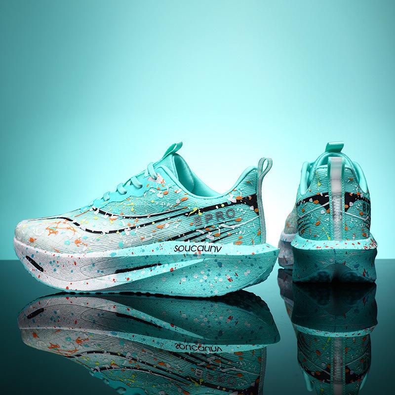 Yellow Lightweight Night-Glow Running Shoes with Carbon Plate for Students - Lace-Up Sports Shoes for Long-Distance Speed Racing