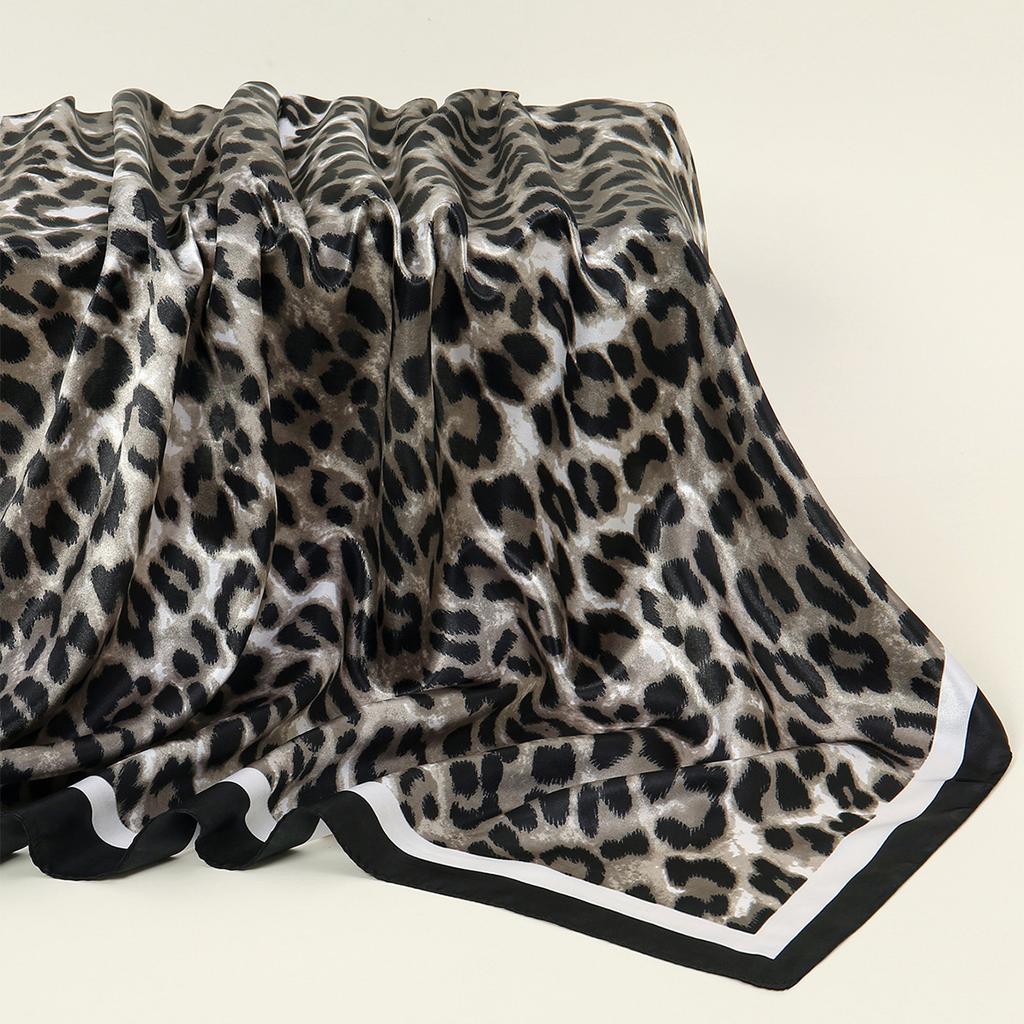 Leopard Print Silk Scarf Wrap For Designer Luxury  Kerchief Neck HeadHair Scarves Bandana Handkerchief Headscarf 90X90Cm