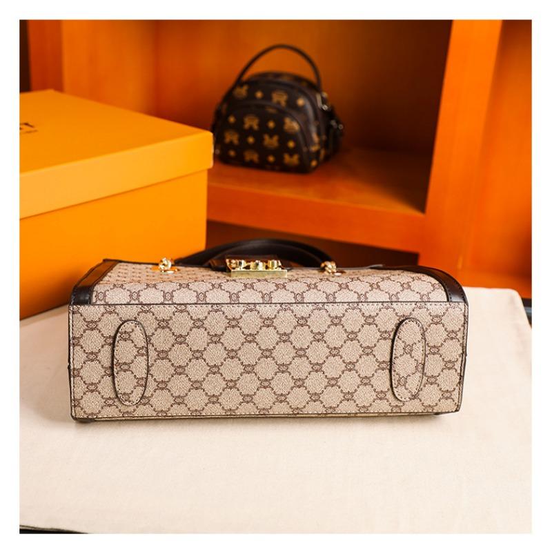 2023 Trendy Fashion Atmospheric Shoulder Bag Large Capacity Versatile Chain Bag Cross-body Carry-on Women's Big Bag