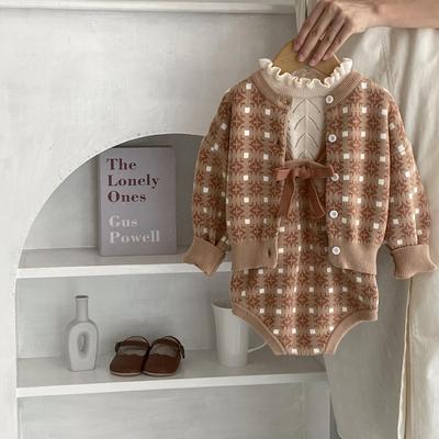 Ensemble Veste Tricotée Contrastée Grande Taille Automne 2025 pour Bébé Fille & Barboteuse à Nœud Papillon