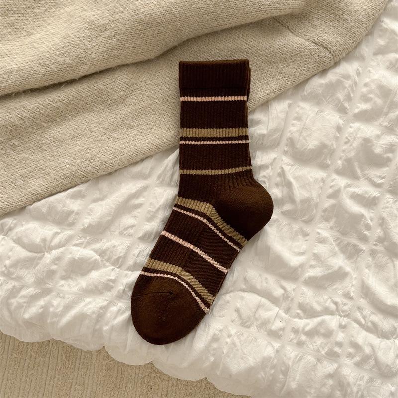 Women's Autumn and Winter Wool Mid-calf Socks in A Color-blocked Cartoon Cute Boneless Striped Warm Long Sock
