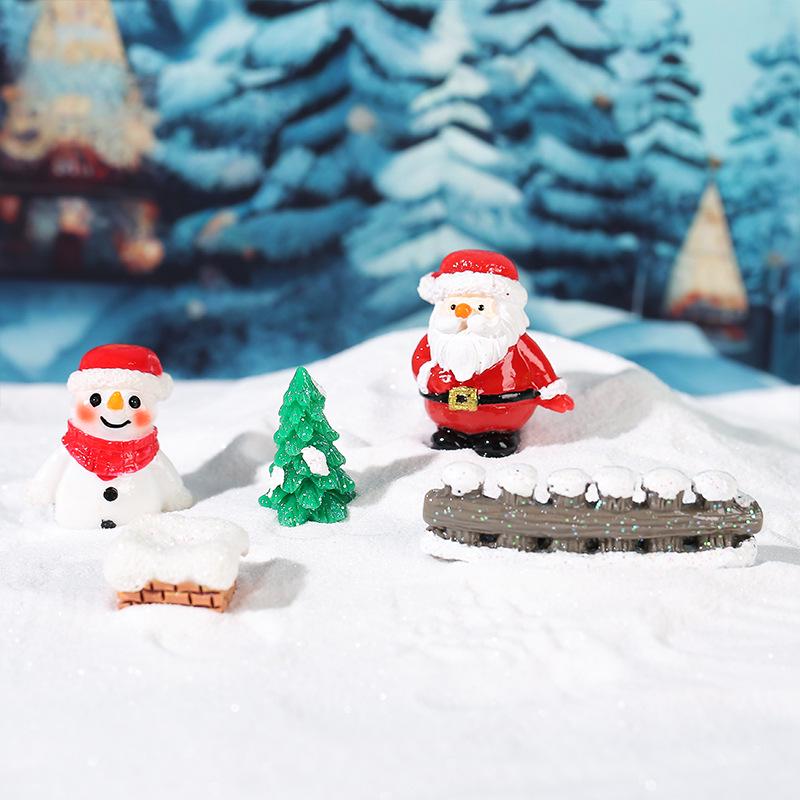 Creative Christmas Ornament Gift Bag with Reindeer, Snowman & Santa Claus Decorations for Micro Landscape Scenes
