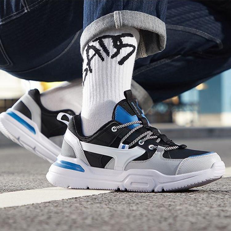 Li Ning Mark Lite Dämpfung Rutschfest Abriebfest Niedrig geschnittene Sport Freizeitschuhe Herren Schwarz Weiß AGCQ039-3