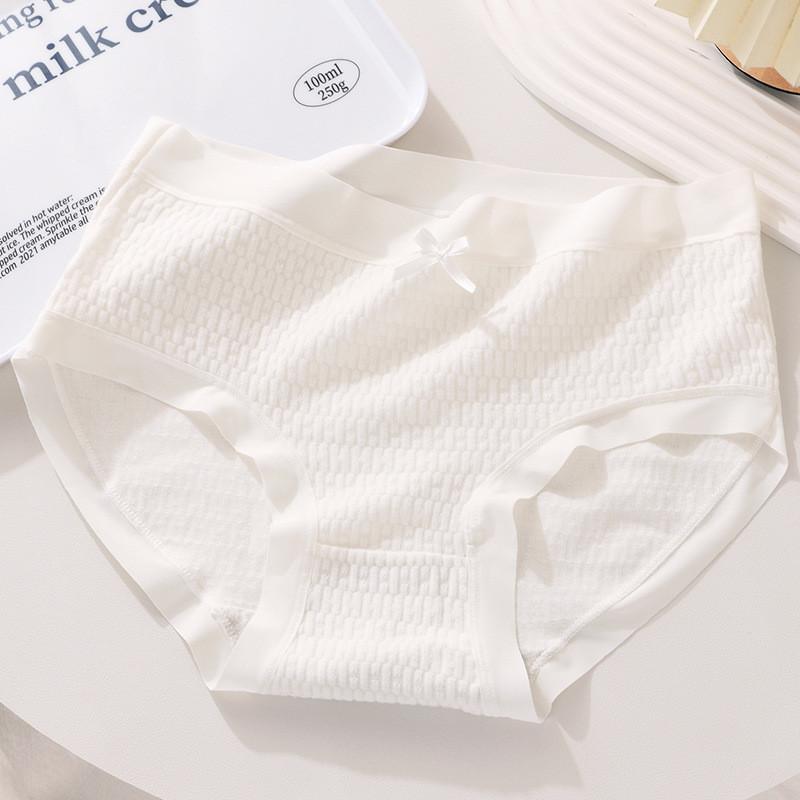 Sweet Japanese Style Cotton Underwear For Girls With Breathable Midrise Design In Colorful Patterns