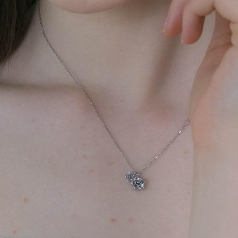 Pearlymore Rose Blossom Necklace_PM25N003SS