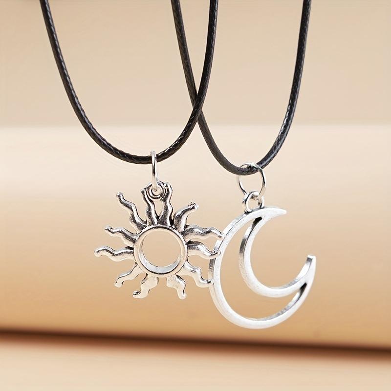 New Sun and Moon Couple Design Necklace Creative Simple Niche Versatile Clavicle Chain Jewelry