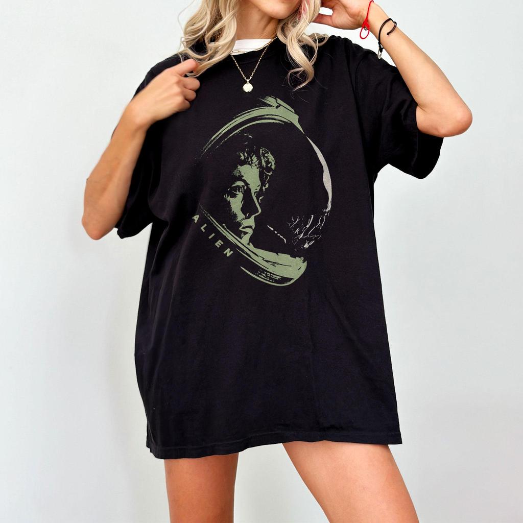 T-shirt Alieno Maglietta SciFi Horror Anni '80 Cult Movie Tee Merchandising per Fan di Xenomorph Regalo per Amante del Cinema Regalo di Compleanno Maglietta Film Horror