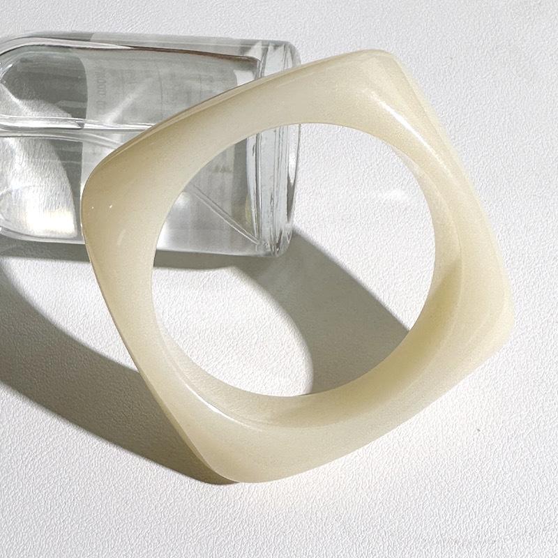 2026 Trend Acryl Übertrieben Unregelmäßig Geometrische Armreifen für Damen Harz Bunt Statement Armband Schmuck Geschenke