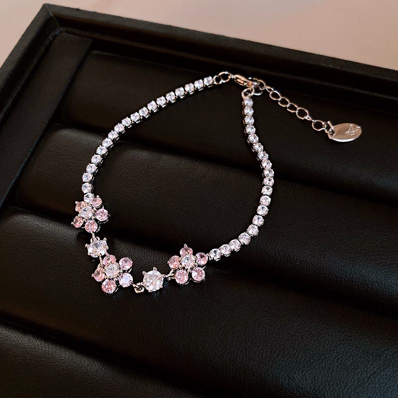 Elegante Geometrische Zirkonia Armband voor Damesmode - Veelzijdig, Trendy Bangle Sieraden