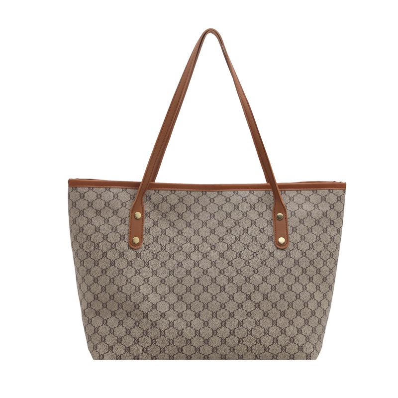 2025 Trendy Large Capacity Women's Tote: Aesthetic Commuter Shoulder Bag & Mother-Child Accessory