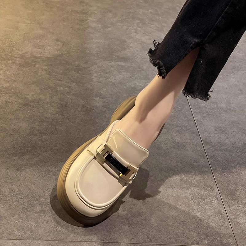 Fashion Muffin Muller Shoes Single Shoes Summer Bag Head Drag 2025 New Retro Casual Super Fire Half Slippers Thick Sole