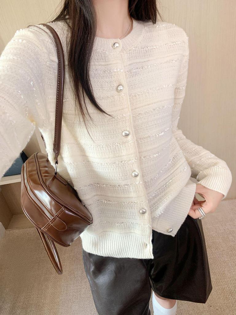 Original Design Women's Wool Cardigan - Versatile, Casual, Round Neck, Loose Fit, Stylish and Trendy for Spring & Autumn.