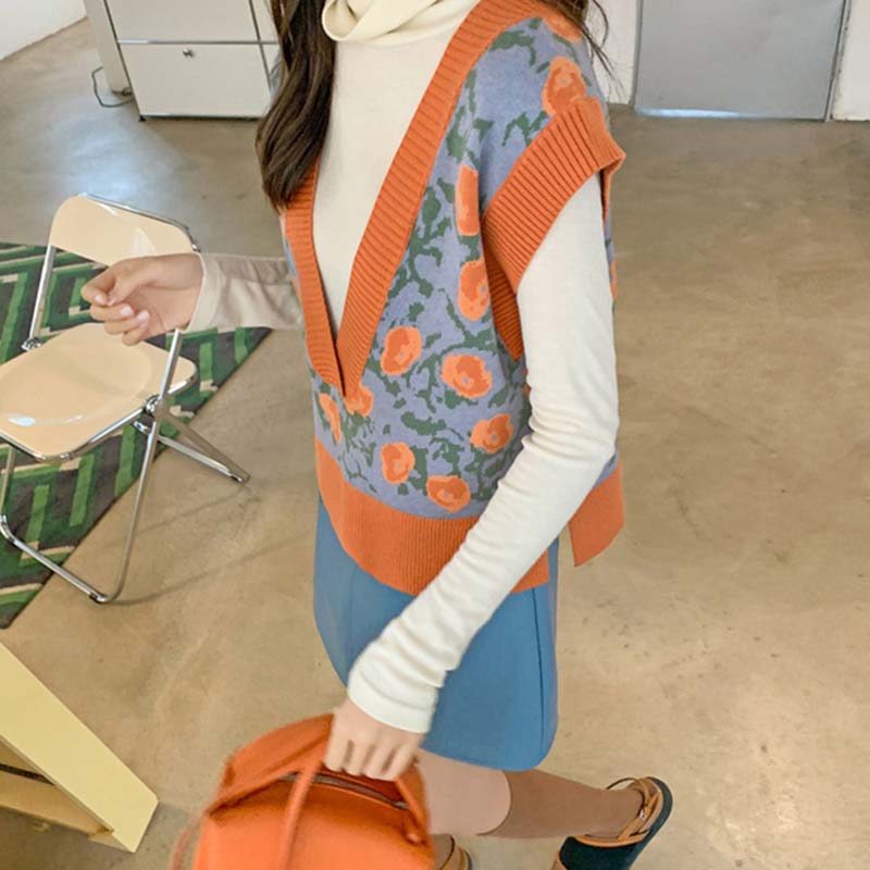 Floral Sweater Vest Women Autumn Winter Fashion Knitted Vest Sleeve Jackets  V Neck Woman Pullover Jumper Girl Sweater Retro English Wind