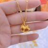 Exquisito Collar de Moneda de Bronce Estilo Chino para Mujer - Colgante Versátil y de Diseño Vanguardista en Cadena para Clavícula