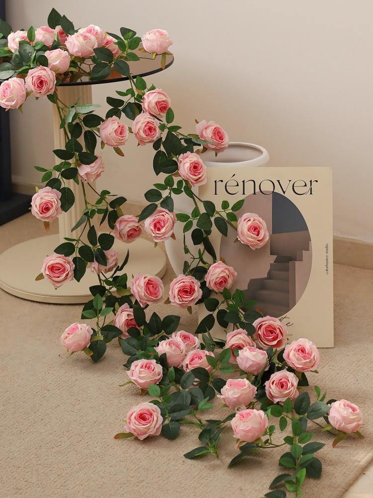 Künstliche Rosenranken Girlanden, Gefälschte Seiden Hängende Blumen Efeublätter Grünzeug Kranz für Zuhause Garten Hochzeit Wand Dekoration