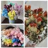 Decoração de casa – Flores e coroas artificiais