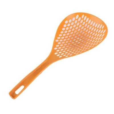 Cucchiaio Colino Manico Lungo Grande Cucchiaio Forato Plastica Resistente alle Alte Temperature Schiumarola Mestolo per