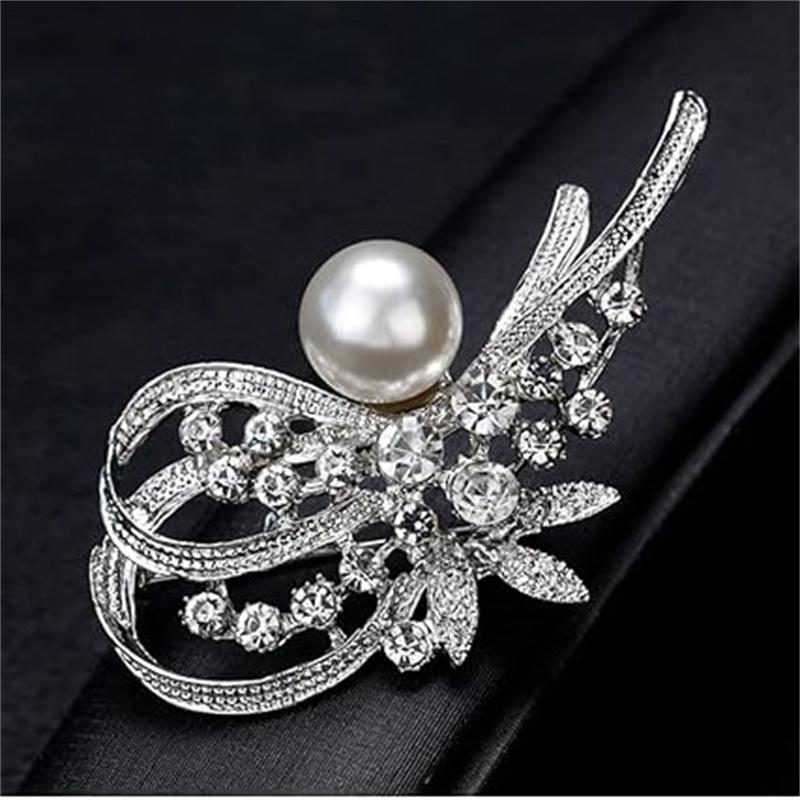 Elegant Narcissus Brooch Pearl-Embellished  Flower Pin For Clothing