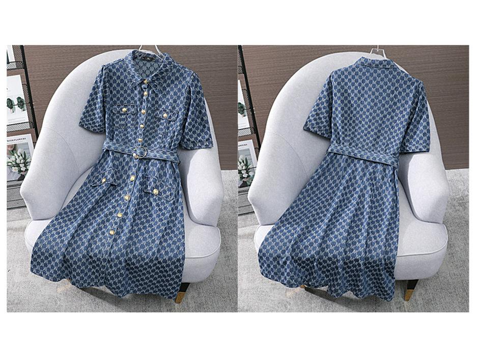 Zeštíhlující džínové šaty plus size - Léto 2024 Dámská móda na jednořadé zapínání