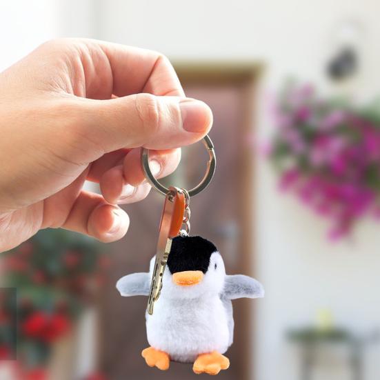 Plush Pendant Soft Easy Hanging Mini 3D Eyes Cute Penguin Plush Keychain Bag Accessories