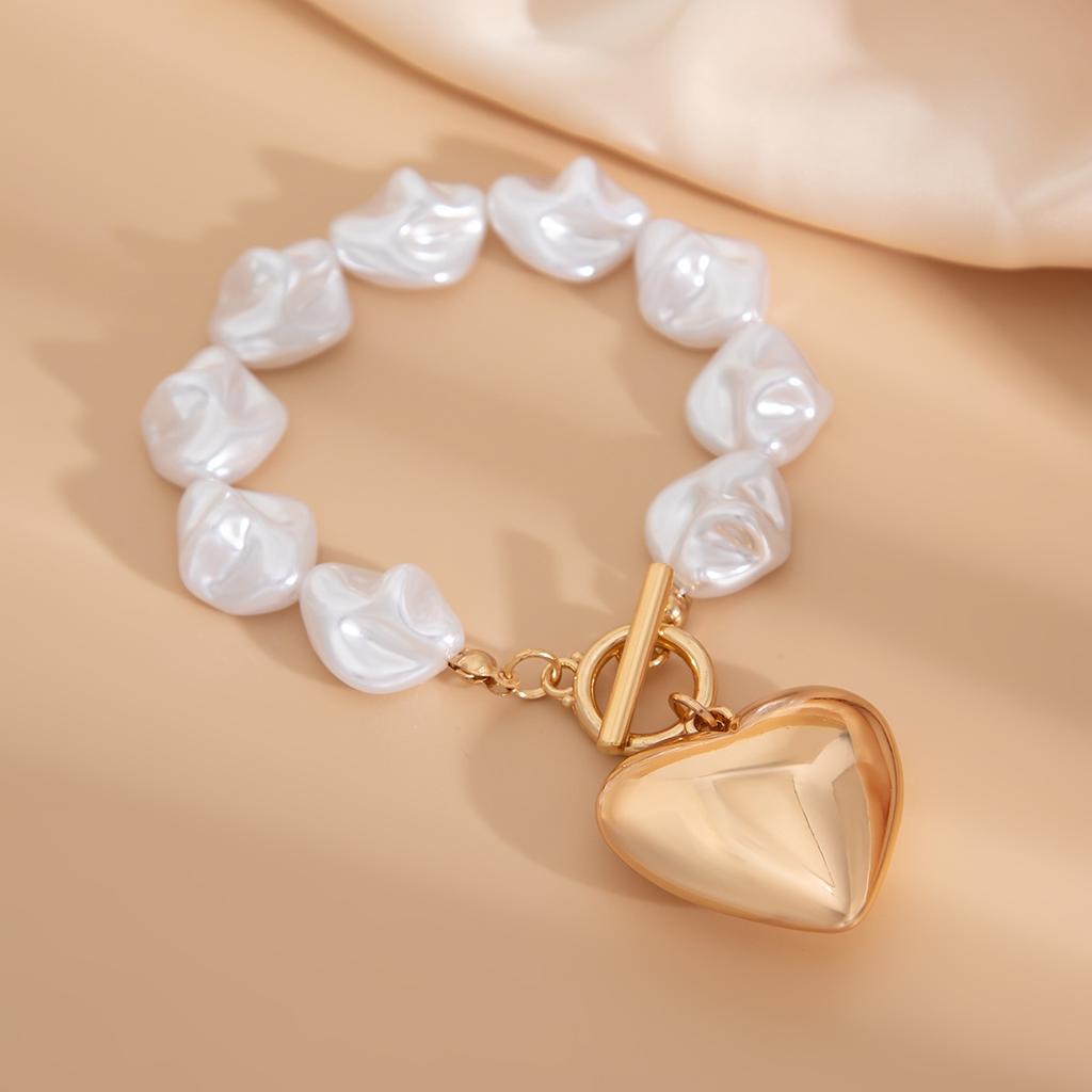 Fashion Love Hollow Pendant Collarbone Chain Simple Flat Beaded Pearl Necklace Set