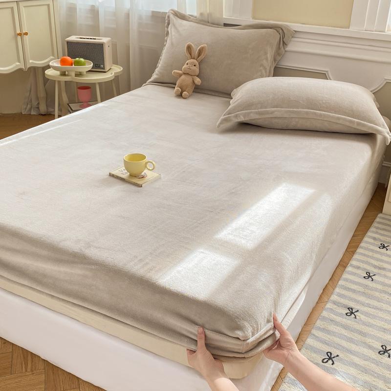 1pc Flannel Fleece Bed Sheet Solid Color Bed Cover Velvet Fitted Sheet Non-slip Bed Linen Warm 90x200 Mattress Protectors