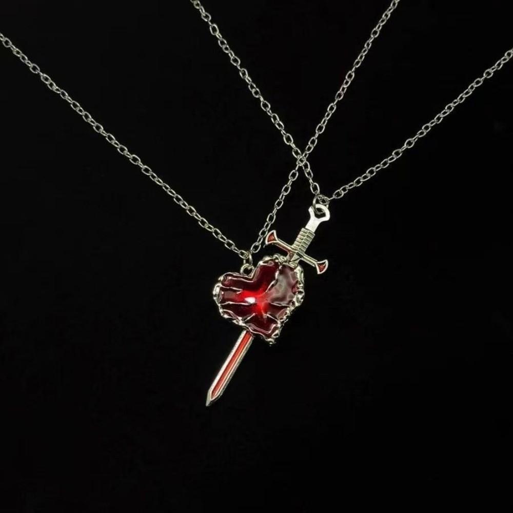 2pcs Gift Red Heart Heart Sword Necklace Couple Set Fashion Accessories Couple Necklace Collarbone Chain Men Women