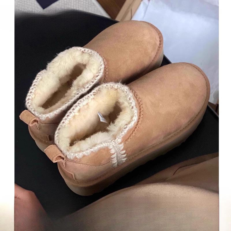 Thick-soled snow boots women's fur integrated 2025 new winter piled thickened warm short boots bread cotton shoes