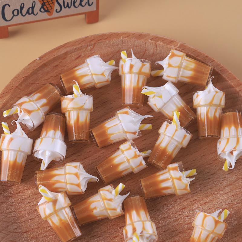 3D Sundae Ice Cream Toy: DIY Cream Glue Accessory for Dollhouse Scenes