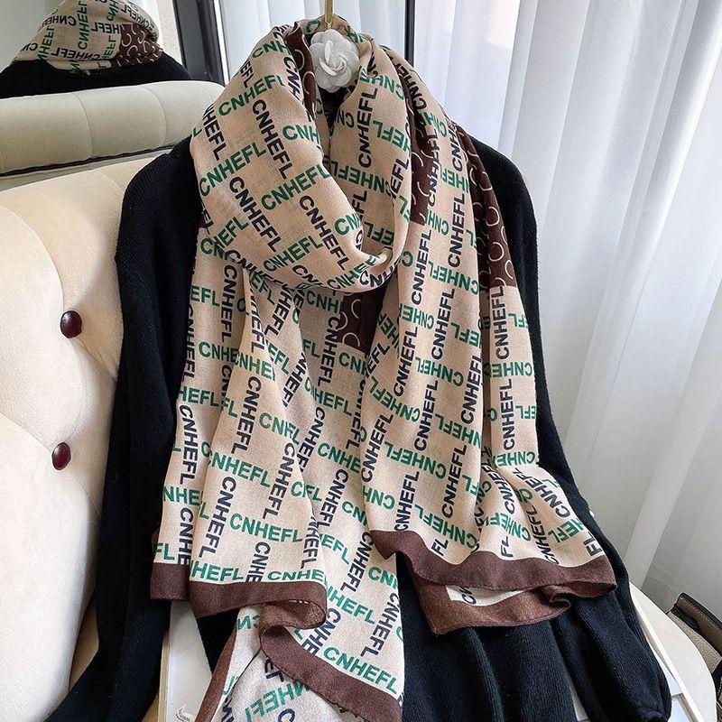 Luxury Brand Autumn and Winter Women New Style Fashion Color Matching Print Silk Scarf Lady Popular Headcloth Beach Shawl