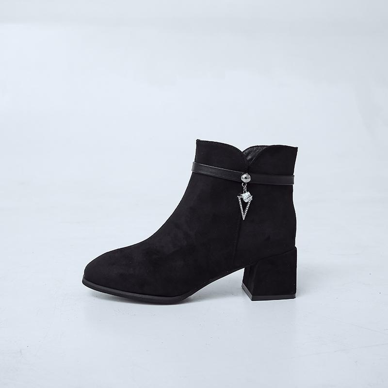 Ladies' Velvet Warm and Charming Fashion Sexy High Top Boots Leather Shoes Fashionable Thick Heel Fashion Boots Short Leg Women's Boots