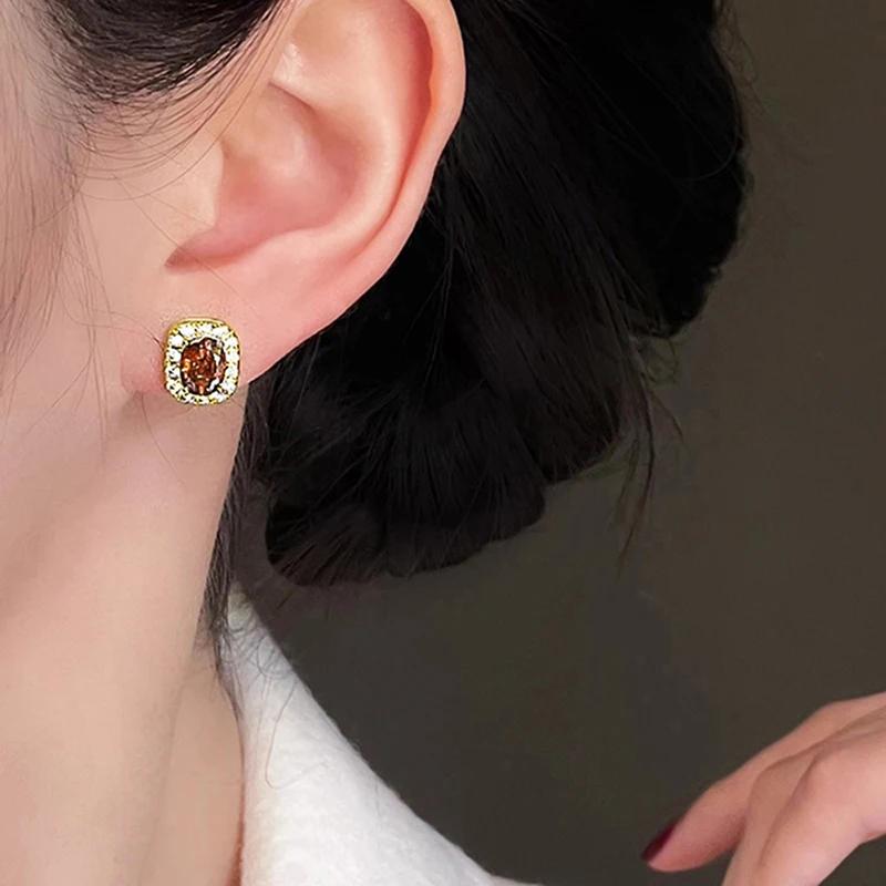 Huitan Charming Red Zirconia Crystal Earrings Female Wedding Ceremony Accessories Luxury Gold Color Zircon for Engagement Party