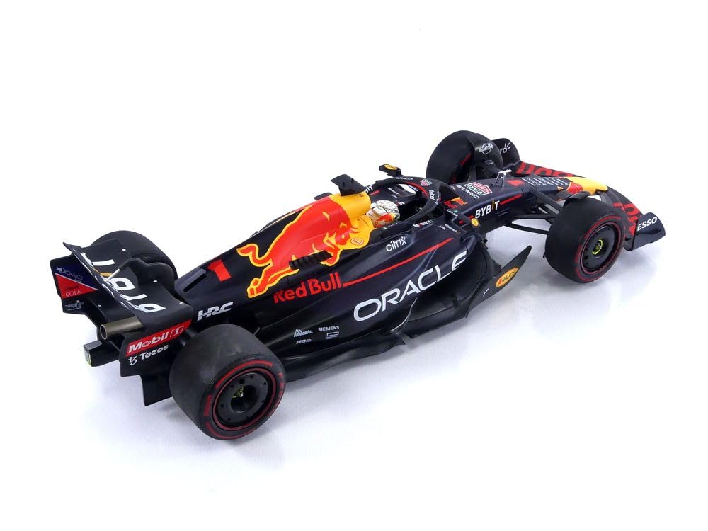 Minichamps Scale Oracle RB18 Verstappen Hungarian GP 2022 Winner Finished Product 1/18