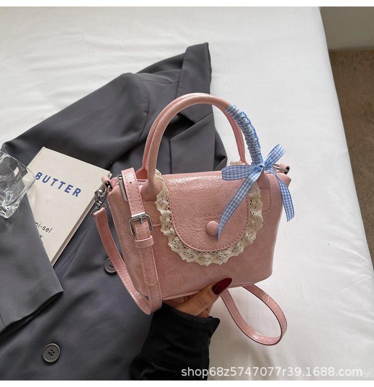 Women's Bag Korean Version of Simple Handbag 2025 New Versatile Shoulder Fashion Bucket Bag Niche Design Messenger Bag