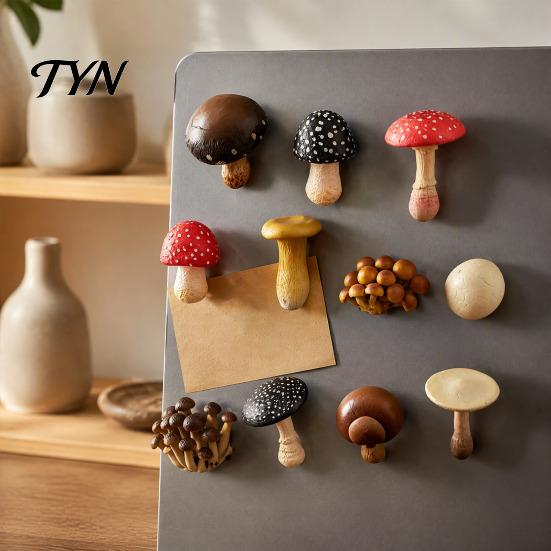 Resin Memo Holder 3D Mushroom Refrigerator Magnet, Fake Decorative Hand Painted Magnets Photo Notes for Whiteboard Cabinet Kitchen
