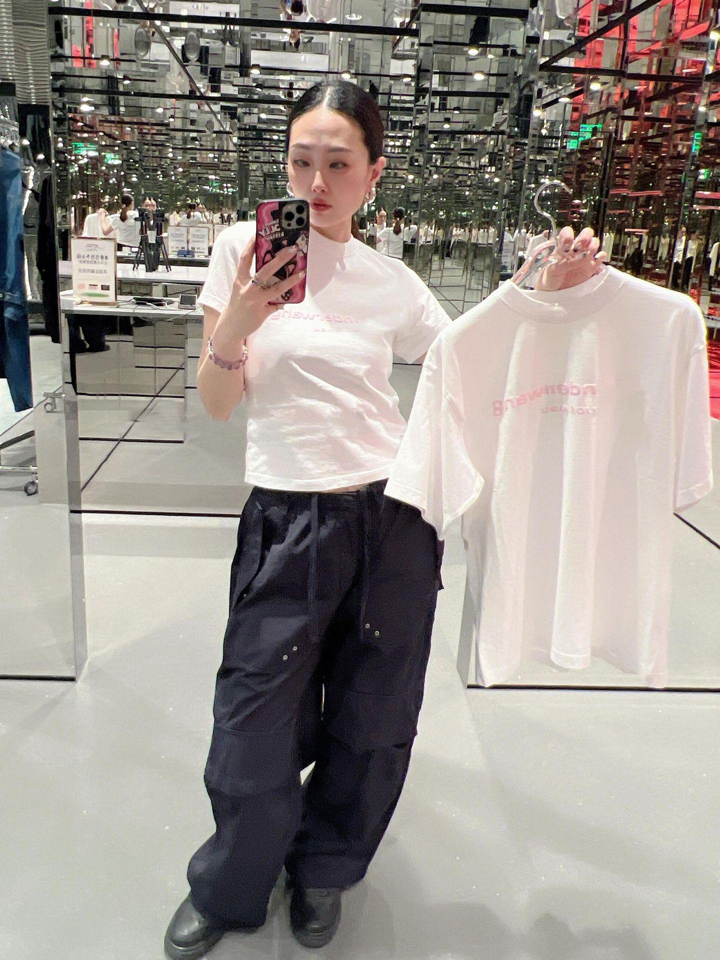 Nanyou Unisex Logo Print Round Neck Short Sleeve Tee Small