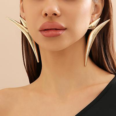 Exaggerated Geometry Long Curved Drop Earrings Fashion Aesthetics Thick Metal Triangular Earrings Women's Trendy Stage Jewelry CDN