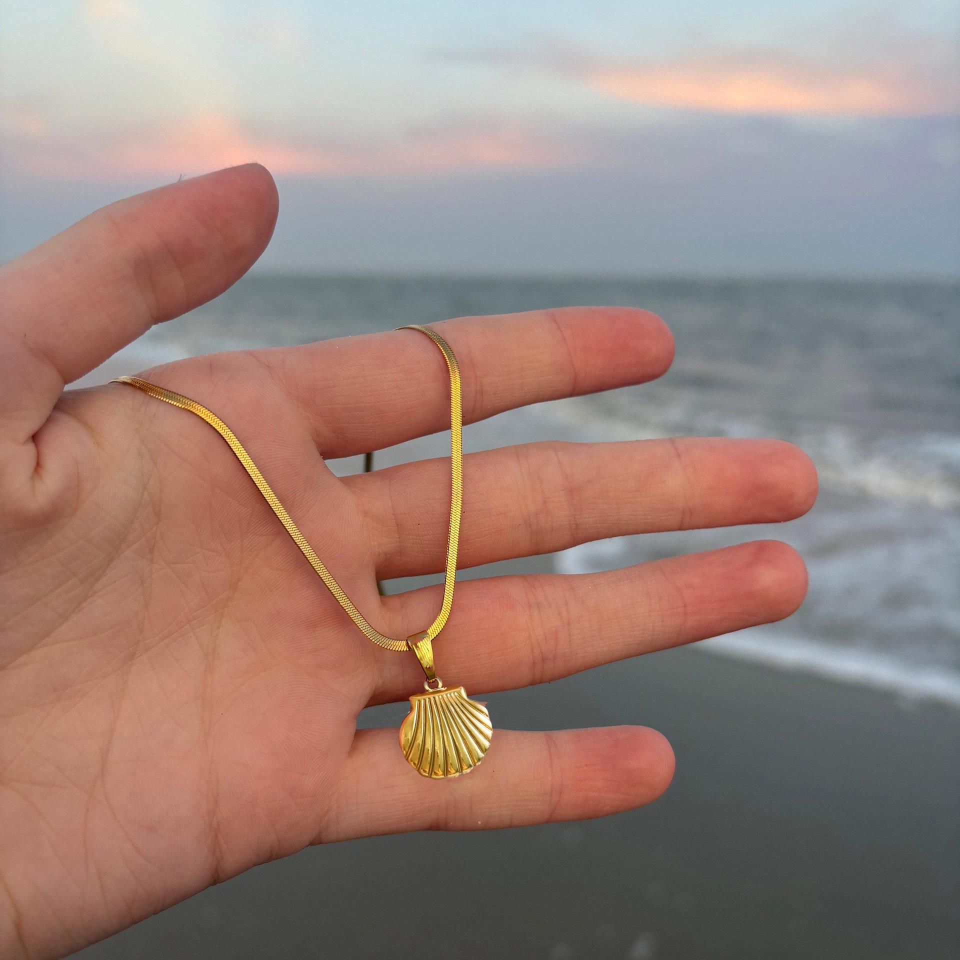 Bohemian Scallop Pendant Gold Shell Necklace - Summer Beach Jewelry Clavicle Chain