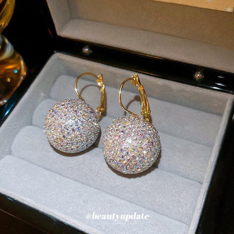 Super flash diamond-set diamond ball ear buckle women's exquisite niche personality design earrings light luxury high-end earrings fashion temperament