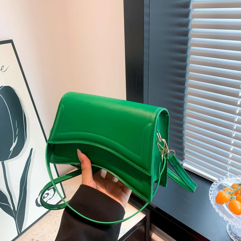 Trendy Summer Women's Small Square Handbag Fashionable Pu Crossbody Purse With Soft Texture And Casual Appeal