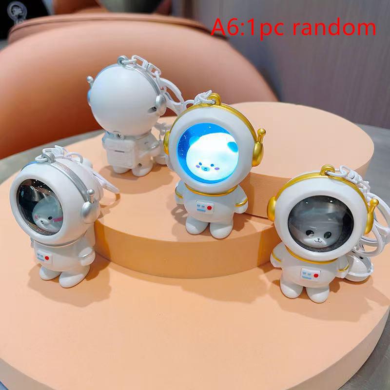 Tegneserie Stjernefylt Astronaut Capybara Nattlys Nøkkelring Kjærestelys Lysende Bjørn Nøkkelring Pakke Anheng Små Gaver Veske Hengende