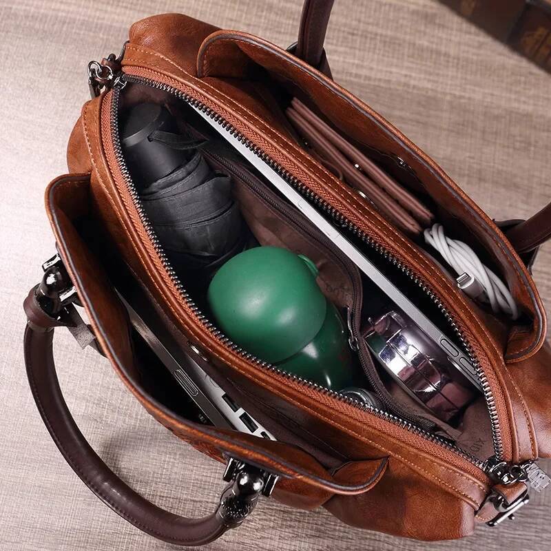 Vintage Style Women's Crossbody Bag Retro Embossed PU Leather Large Capacity Shoulder Messenger Bag with Gradient Color