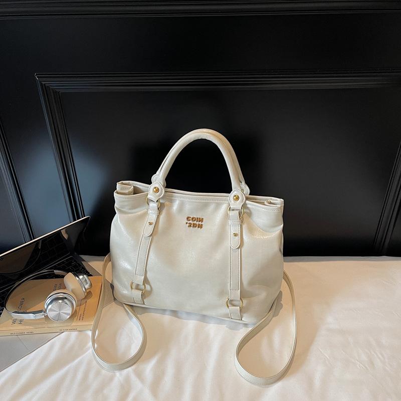 2025 New Korean Version Fashionable and Foreign Simple Messenger Bag Large-capacity College Student Tote Bag Casual Shoulder Bag